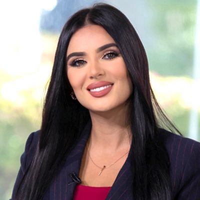 •Daily TV host of @AJAsabah☀️ •Senior Presenter @AJArabic🎬 لعل رحلة الحياة ليست بأن تصبح شيئا، لعلها بأن لا تصبح جميع الاشياء التي لا تمثلك.