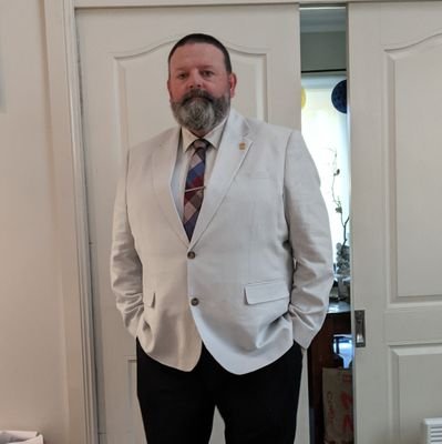 mr060511's profile picture. Dad. Husband. Teacher. Runner. 3 kids with @rosieryan75 - podcasts, family, trying to get fit (again), good mates and good wine! Own opinion etc #cowra