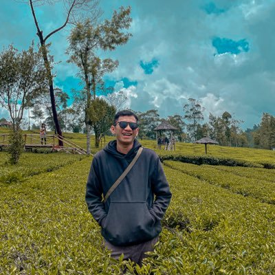 rozi_audrey's profile picture. Life is like riding a bicycle. To keep our balance, we must keep moving. Let's go :)