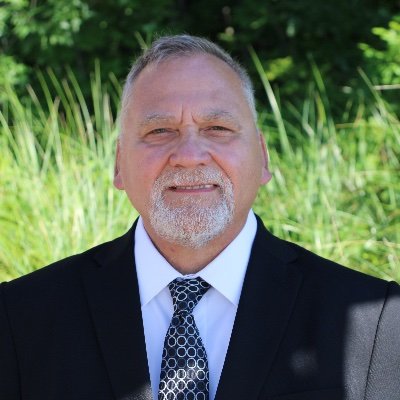 I'm an ordained wedding officiant located in Southeast Michigan and serving most of lower Michigan, Northwest Ohio and Northeast Indiana. I love what I do!