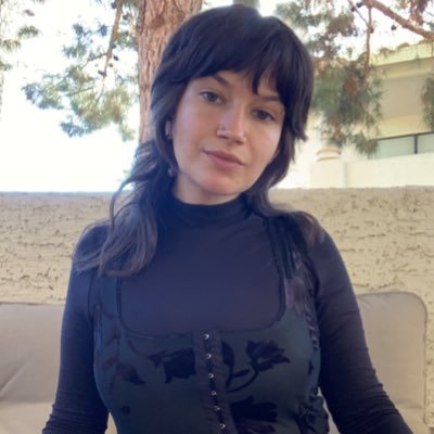 firstplaceidiot's profile picture. hardly a jezebel. conductor of sound, heat and energy. woman in stem (skateboarding television esports and magic) she/her vegan, btw