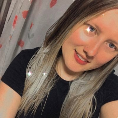 CristineBruch1's profile picture. Faça cada minuto da sua vida valer a pena 😌😉