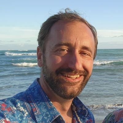 Retired Air Force, Conservative, sci fi geek, metal detects Hawaii beaches