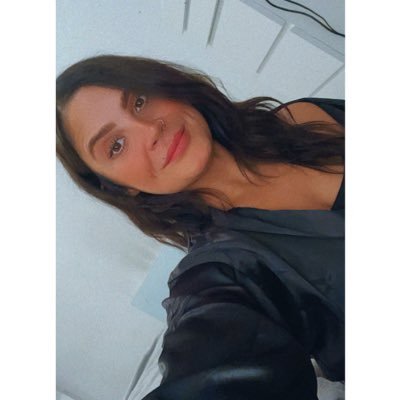 Charlynne__'s profile picture. 