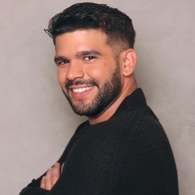 Periodista Venezolano.
Reportero en venezuela informa hoy.
Denuncio irregularidades y doy una versión de la verdad.
IG: RayberDL18