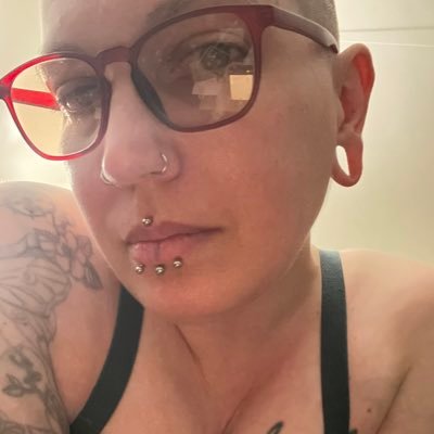 hEDS, AVM, fibromyalgia, ME/CFS, ADHD, anxiety, depression, dysautonomia! Artist, witch. https://t.co/4nfXscD2Jg She/they 🦓🏳️🌈♿️