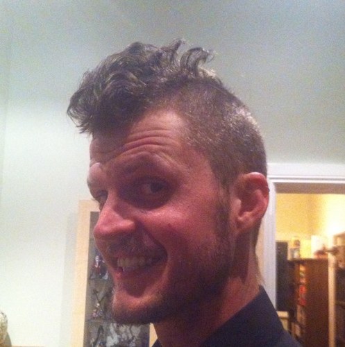 stucalnz's profile picture. Rock and roll and gadgets and stuff. Someone make me a pair of sonic sunglasses. Or a lightsaber. Or a sonic lightsaber!! Yes!!