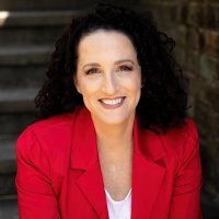 Rae Cairns (@raecairnswrites) 's Twitter Profile