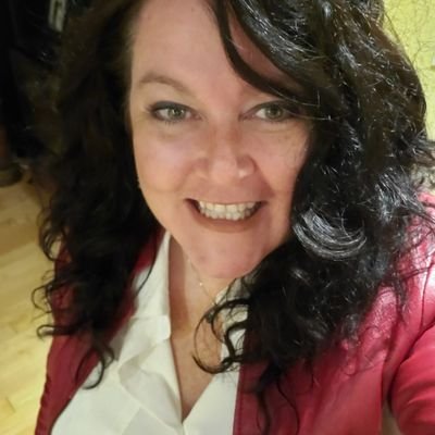 Kemptvillehomes's profile picture. Living a fabulous life, renovating my home, laughing with my family, traveling often and truly blessed to love what I do, Real Estate.