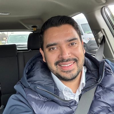 RosmerC_'s profile picture. Ingeniero Químico, amante del rock alternativo, 100% Madridista, objetivo y Cristiano. Creo en la Democracia! Mi Lema: NADA ES IMPOSIBLE PARA EL QUE CREE.