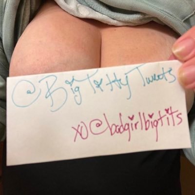 Professional Titty Lover | Onlyfans promoter | FANSIGNS APPRECIATED!  pfp: @BadGirlBigTits