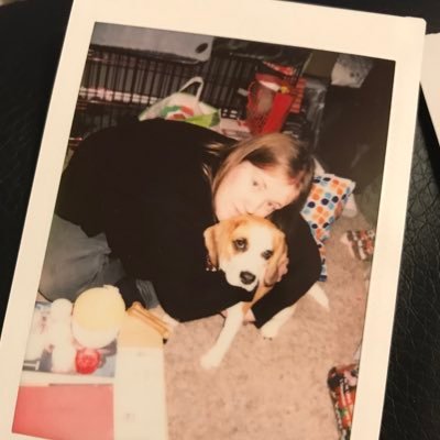 FAN Account | lover of books, music and beagles.