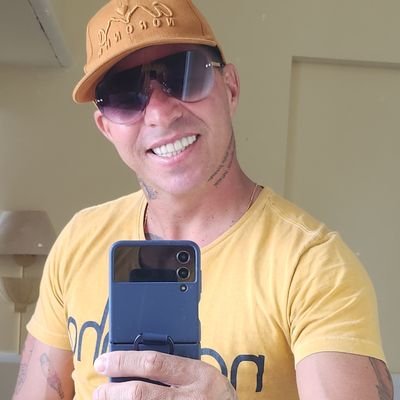 Buscar sempre o melhor de sí, pq na maioria das vezes, procuramos por respostas, que muitas vezes, na verdade, elas se encontram dentro de nós mesmos.