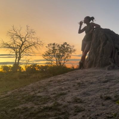 An IA girl in LA. Nature is my true passion, so an African safari is my favorite vacation place, and wine is my business! I’m living a blessed life indeed.