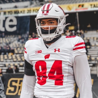 WR @BadgerFootball | SLUH ‘22 | Just a kid from Ferguson trying to be great…