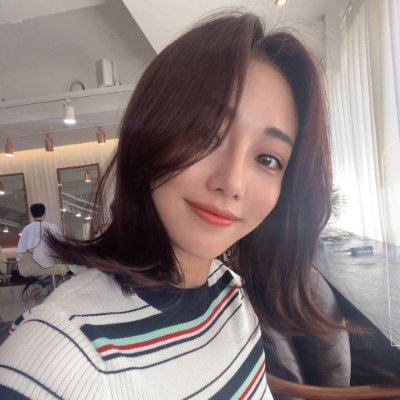 jyhdtyfu's profile picture. 