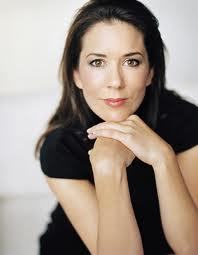 Marlena_Hams's profile picture. North Dakotan turned New Yorker living in Perth and working as a digital strategist; sauv blanc connoisseur and overall dabbler.