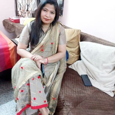 CAsimasrivastva's profile picture. CA seema srivastva