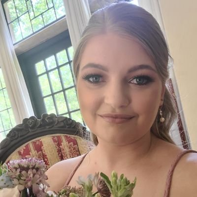 MamaBear_18's profile picture. 