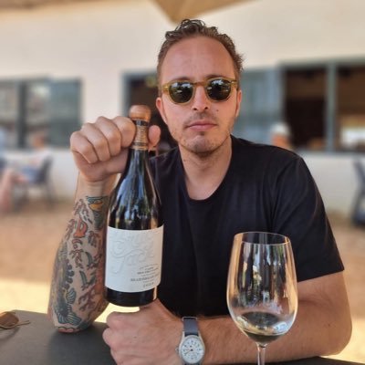 IoannouMartin's profile picture. Digital nomad