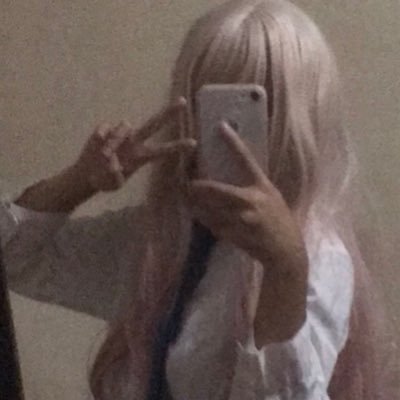 fy_prv's profile picture. addicted to sweets & currently stuDYING // priv. acc.