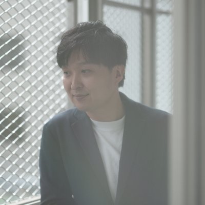 Web制作会社エムハンドのディレクター|コンサルティング部マネージャー|これまで見習いデザイナー・コーダー・紙媒体のディレクション・営業なども経験し、現在はWebディレクターとして日々邁進中。
