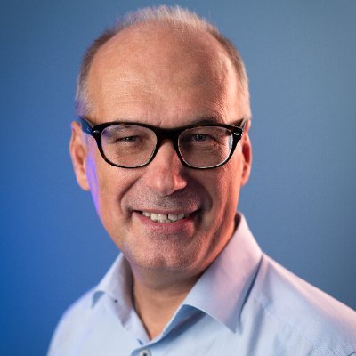 Mož, oče, dedek, skavt, upokojenec, bloger na blogu Preprostost, iskalec bolj preprostih izbir, predavatelj, prostovoljec v Družini in Življenju https://t.co/wGBQsx4ejF.