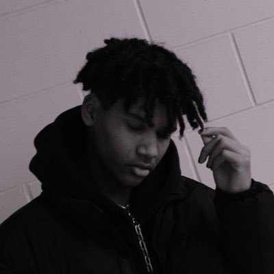 esureforme's profile picture. 👽