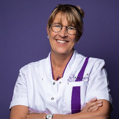 Ouders mogen bijstaan tijdens de magie van de geboorte van hun kindje en coachen in het proces hun kindje te leren kennen in de kraamweek.