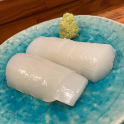 34歳で結婚、その半年後にIT業界から職人へ脱サラ。 その1か月後に娘誕生。東大阪市で裁断工場経営。人に依存するビジネス拡大中。本気になれば諦めなければ成功するを基に日々奮闘中。財布・鞄のレザーの裁断のお仕事DMにて承ります。