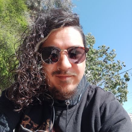 MaeseSeth's profile picture. ❤️Papá, Prevencionista de Riesgos, Nerd, siempre por la izquierda.