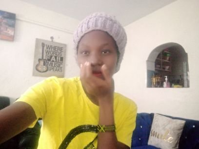 emmy30048461's profile picture. 