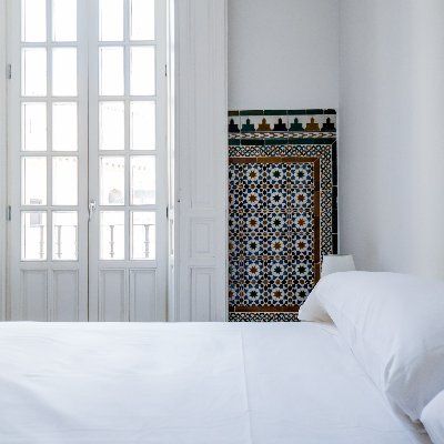 Apartamentos turísticos en pleno centro de Sevilla
Tlf: 683 12 05 81
Mail: info@apartamentoslacasablanca.es
IG: @lacasablancasevilla
Empresa: KatalymaBeds SL.