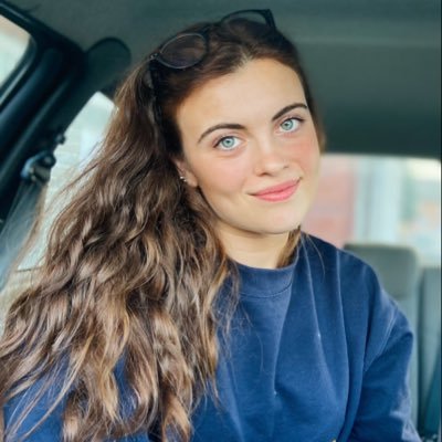 webflow_kid's profile picture. Webflow Webdesigner | Top hacks pour développer ton site web en quelques heures, pas en quelques jours.