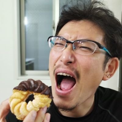 バイクが大好き、忙しすぎて乗れてない(´;ω;`)。電気工事業、法人化しました。メインは業務用エアコンですが、家庭用、業務用なんでもござれ。
発達障害の当事者でADHD優勢のASD。HSPも当然ながらAPDもあります。2級&年金3級。大阪府八尾市で自助会「いびつな月」開催中。3周年記念。