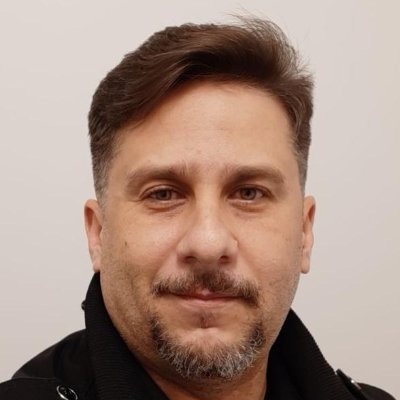 Apenas um latino-americano sem dinheiro no bolso, sem parentes importantes e vindo do cerrado para as Terras Germânicas.