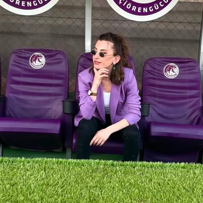 Elif Ünal Profile