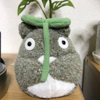 「世界一自分らしい生き方の学校(セカスク)」代表。20年間信念と情熱を持って教育活動に取り組んでいたが、鬱になり不登校に。本田健さん、川原卓巳さんをメンターとし、ブログ「不登校先生ジャズシンガーになる」を執筆中。子どもも大人も誰もが自分らしく生きて輝く学校を作りたい。シンガーとしても活動中。