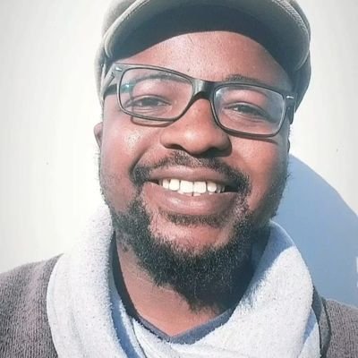 sydyzm's profile picture. in pursuit