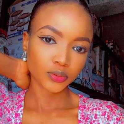 Kyennny's profile picture. 