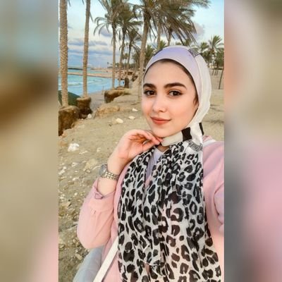 يكفي اننا عند الله لا نهون ♥️