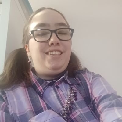 EstherMele18's profile picture. 