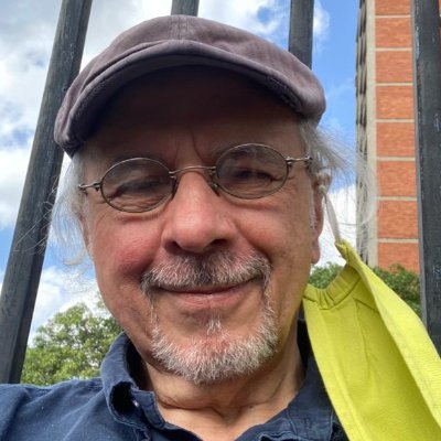 Ingenuity isn't naïveté. Searching for ideas to be develop at https://t.co/KMYUUJZfCB Writing stuff at https://t.co/J3J9kj3Vff / https://t.co/sUVrp4eg0m