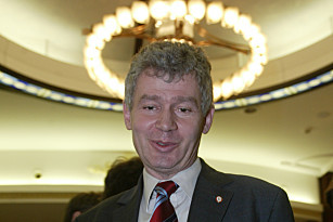 Ugyeszseg's profile picture. Péter vagyok. A magyar nép fia. Ahol tudok, figyelek, jelentek, és biztosítom a rendet a Nagy Vezérlőtábornokunknak.
(Disclaimer: this is a fake page/VICC