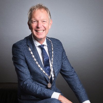 Burgemeester (Mayor) van Baarn, Lage Vuursche en Eembrugge https://t.co/NOJEmYeYMo