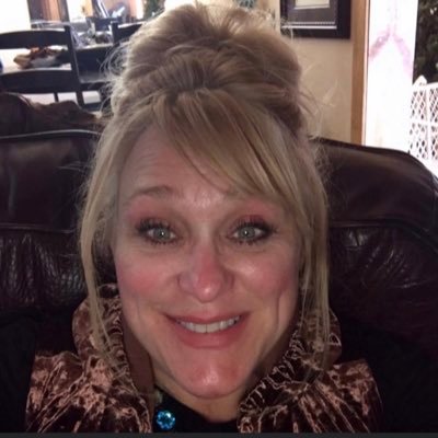 BarefootFineArt's profile picture. 