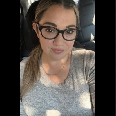 HeyitsMeJaclyn's profile picture. Funeral Director Extroadinaire