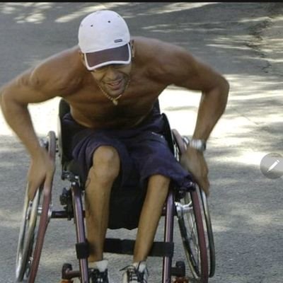 soutientfather's profile picture. homme résilient, courageux, déterminant,force mentale,aide son entourage ,sportif ,bosseur, bricoleur ..