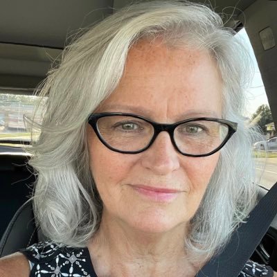 Charlen71850126's profile picture. 