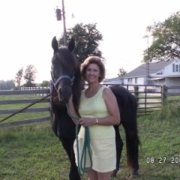 Married Christian, pro-life, ❤️ family, 🇺🇸 First, enjoy traveling,🐎🐎 and 🙏 for President Trump. No DM's, please.